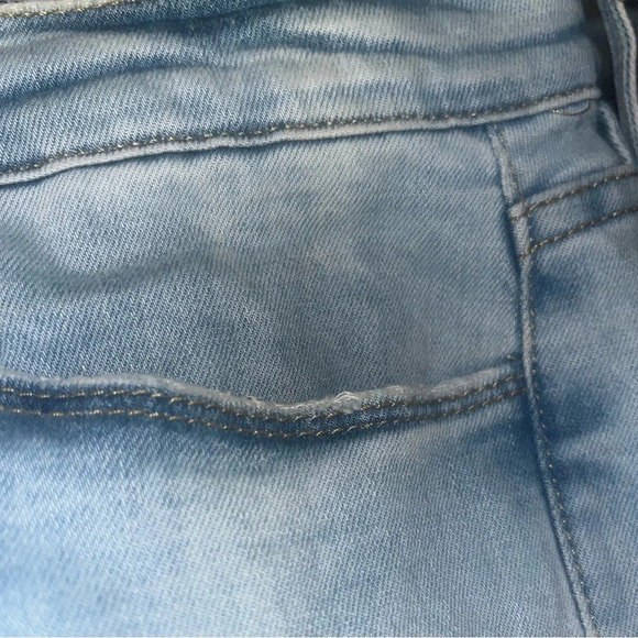 Frame Le High Flare jeans in a light wash, size 27 - Picture 6 of 7